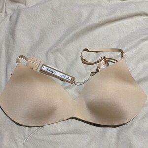 Skims Wireless Form Push-up Plunge color Sand Bra 36C